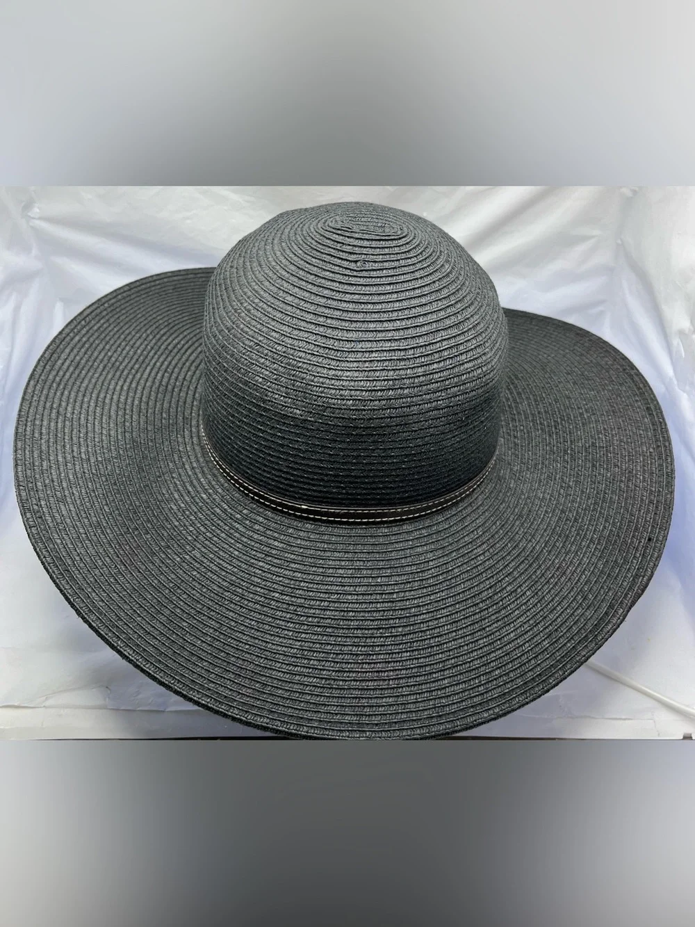 The Unbranded Brand elegant black